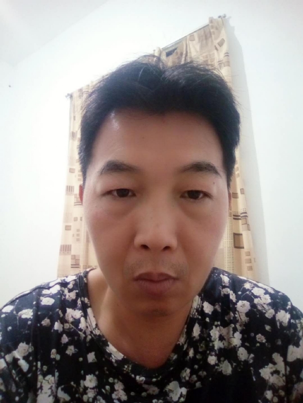 繁华哀伤的第一张照片--南安婚介网