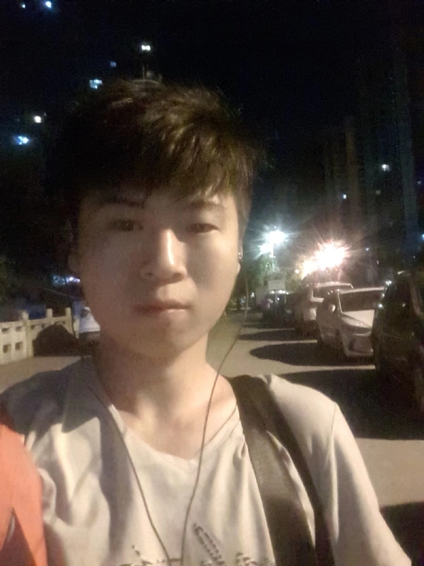流星的瞬间的第一张照片--南安婚介网