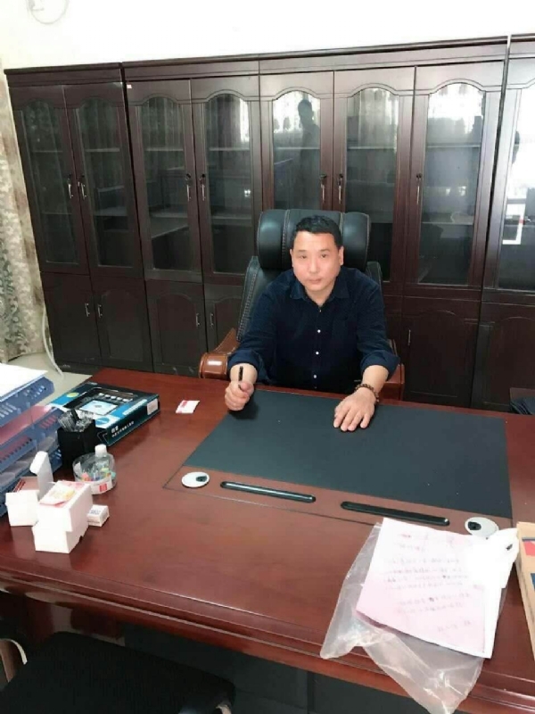 艺术家的第一张照片--南安婚介网