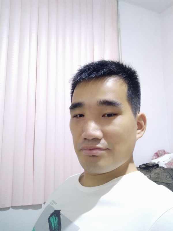 大男孩的第一张照片--南安婚介网