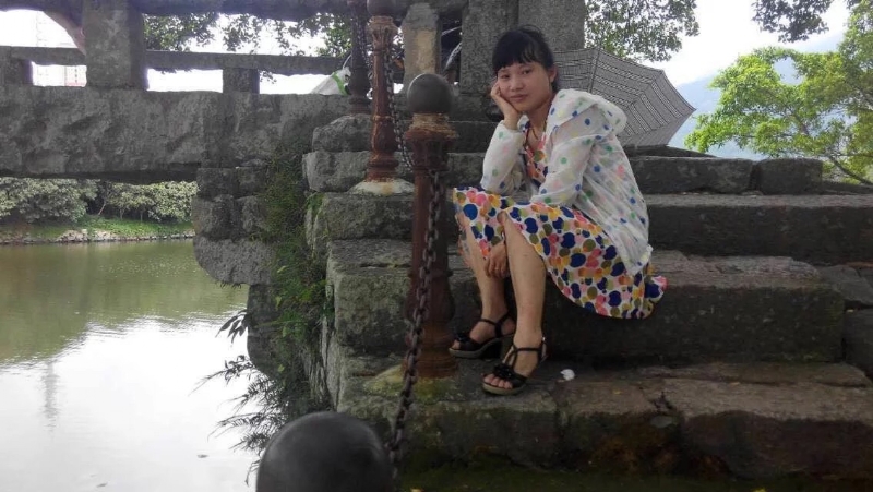 女子悠然的第一张照片--南安婚介网
