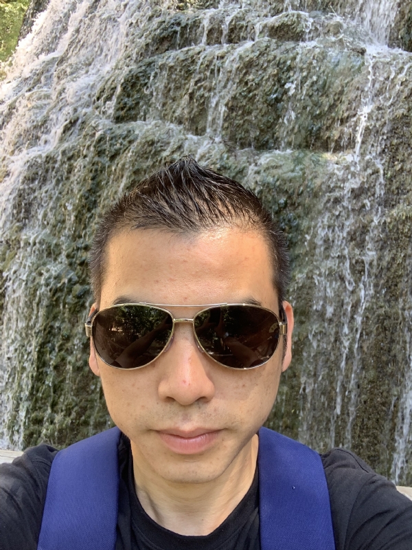 高兴的第二张照片--南安婚介网