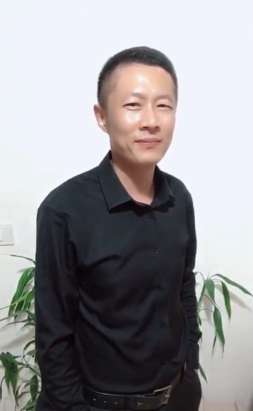 地huhi的第一张照片--南安婚介网