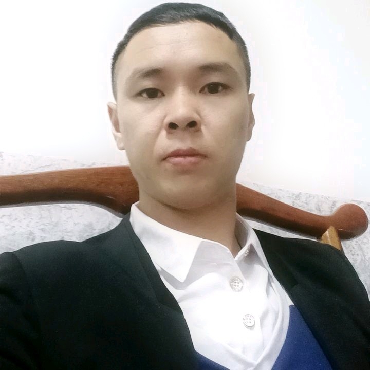 冷漠的第一张照片--南安婚介网