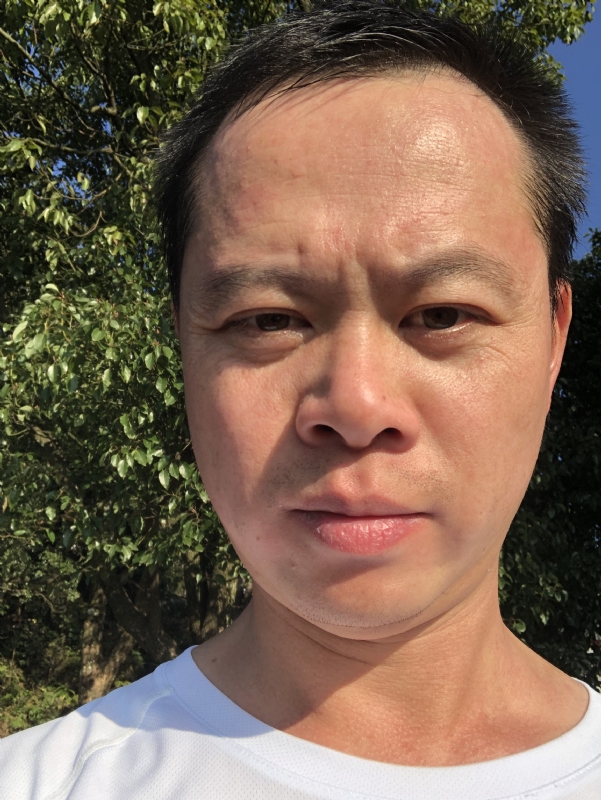 猩猩巨呃的第四张照片--南安婚介网