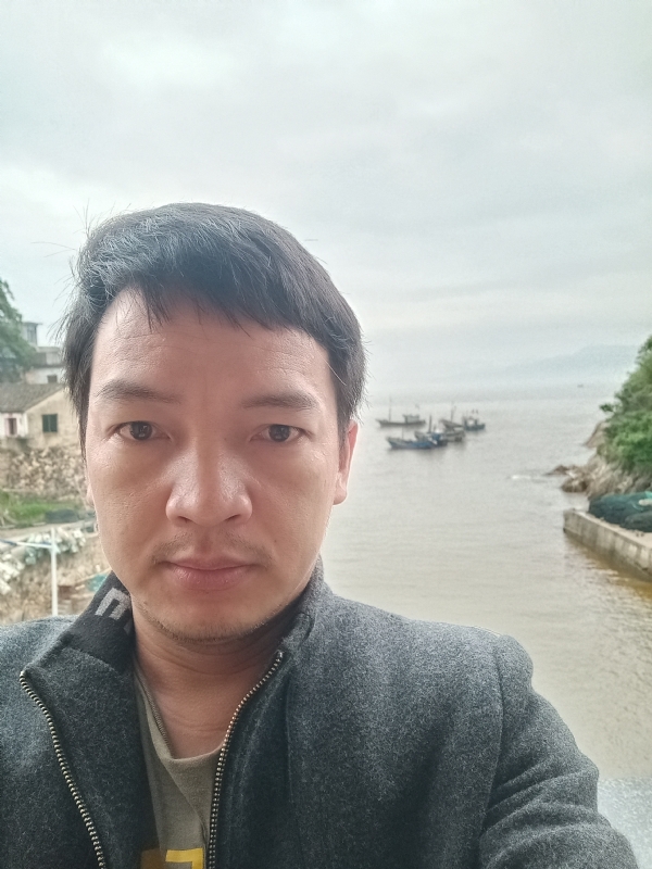 啊亮的第一张照片--南安婚介网