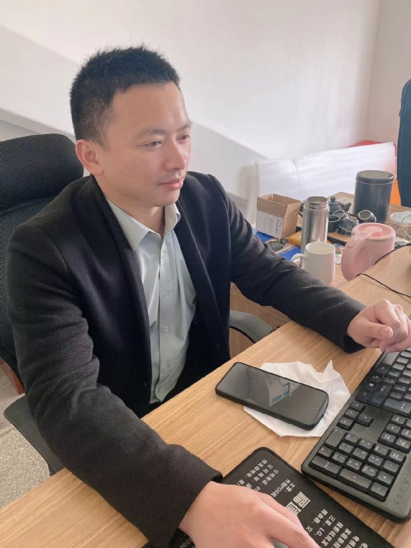 落叶知秋的第一张照片--南安婚介网