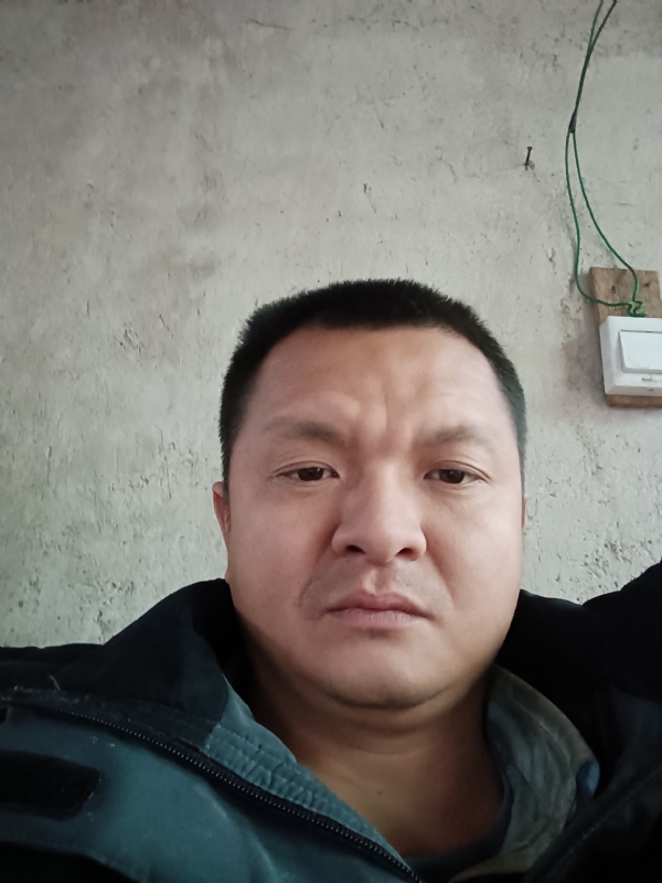 兰成龙的第二张照片--南安婚介网