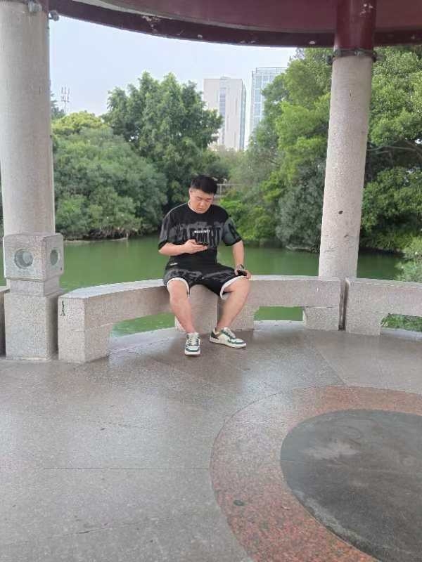 不善挽留的第二张照片--南安婚介网